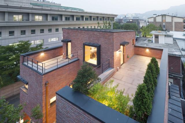 別墅花園設(shè)計：又見最美紅磚別墅title=別墅花園設(shè)計：又見最美紅磚別墅